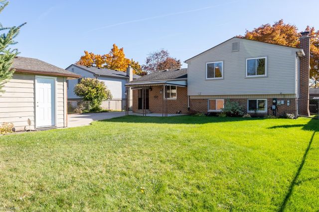 14323 Mary Grove Drive, Sterling Heights, MI 48313