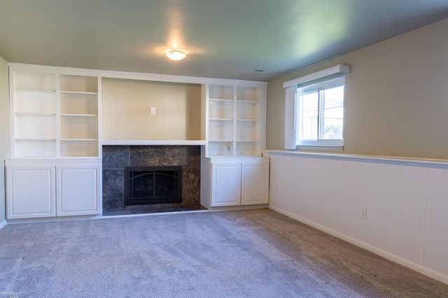 14323 Mary Grove Drive, Sterling Heights, MI 48313