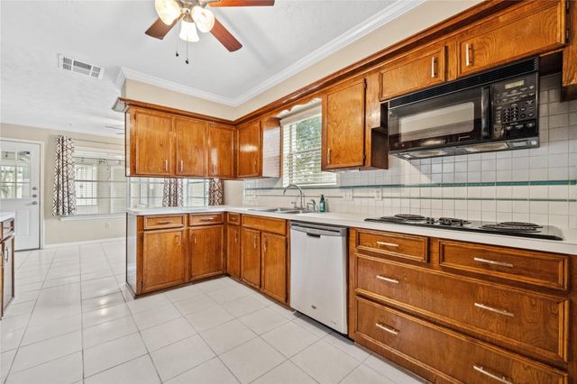 2159 River Village Drive, Kingwood, TX 77339