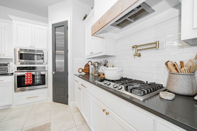 3204 Paxon Drive, Mansfield, TX 76084