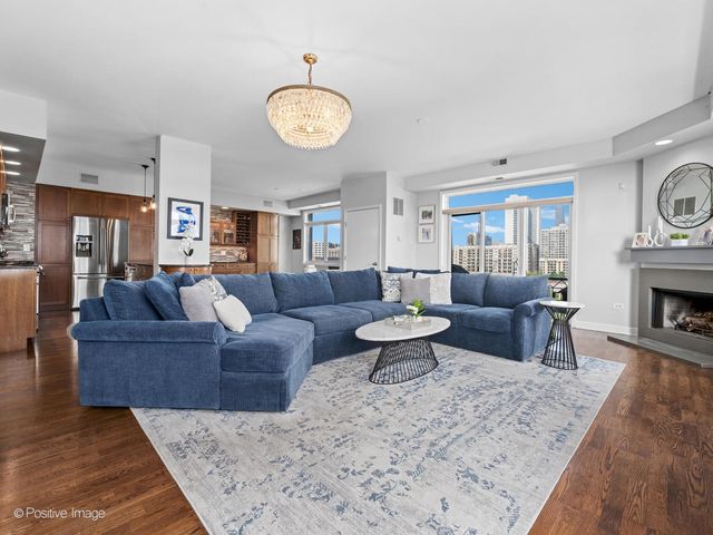680 N Green Street 703, Chicago, IL 60642