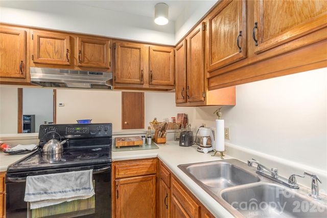 33 Ravencroft Lane E33, Asheville, NC 28803