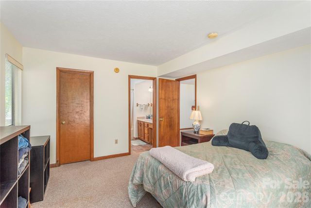 33 Ravencroft Lane E33, Asheville, NC 28803
