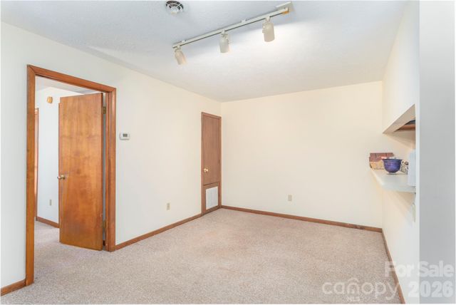 33 Ravencroft Lane E33, Asheville, NC 28803