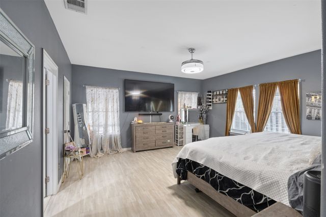 714 Oak Park Drive, Dallas, TX 75232