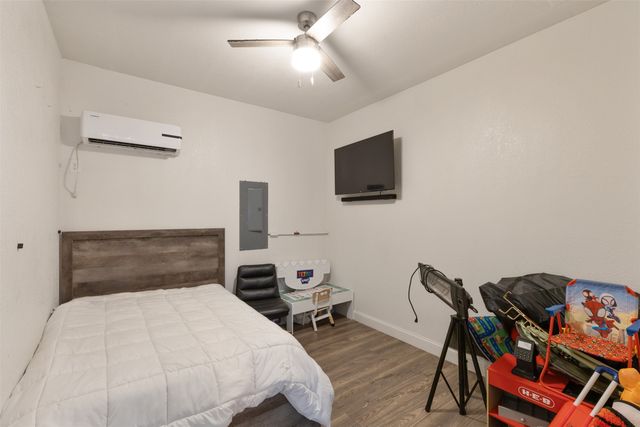 714 Oak Park Drive, Dallas, TX 75232