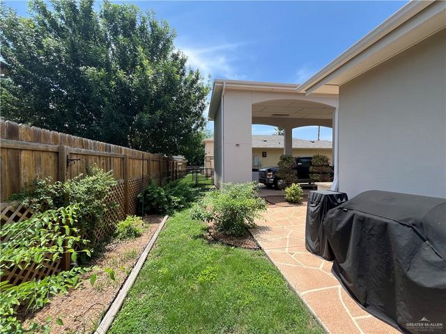 2107 Kingfisher Lane, Mission, TX 78572