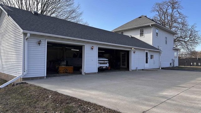 314 SUMMIT STREET, Pulaski, WI 54162