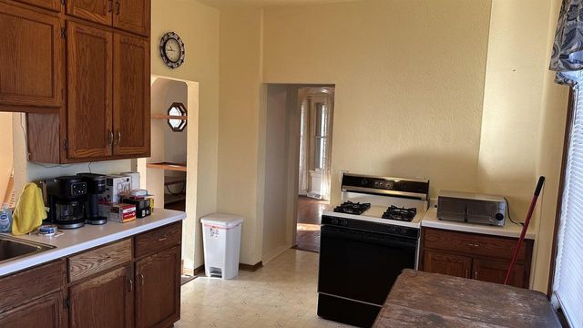314 SUMMIT STREET, Pulaski, WI 54162
