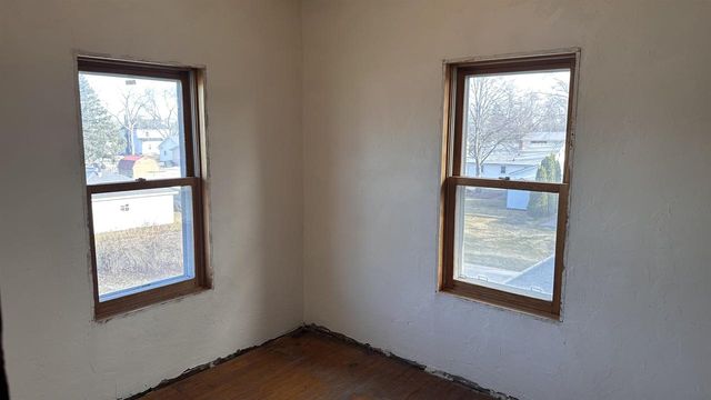 314 SUMMIT STREET, Pulaski, WI 54162