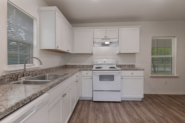 1010 E College Street, Terrell, TX 75160