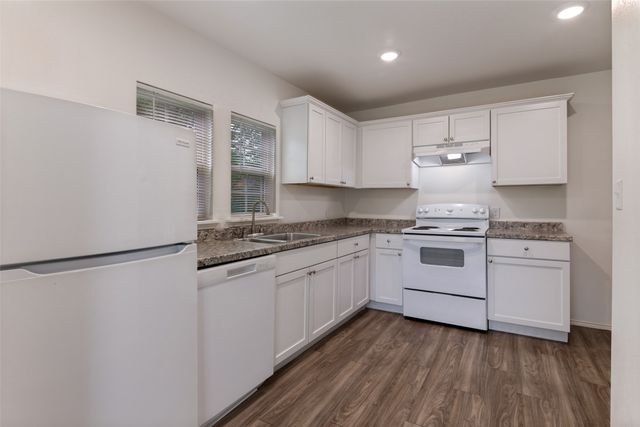 1010 E College Street, Terrell, TX 75160