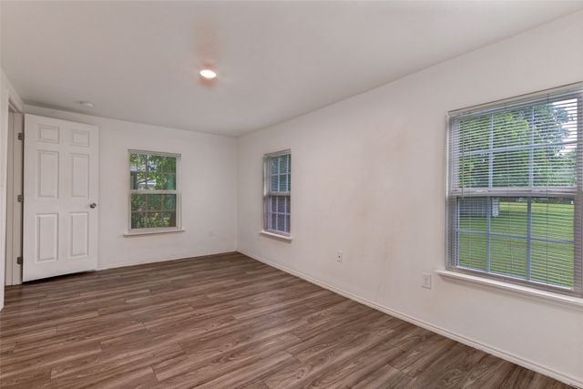 1010 E College Street, Terrell, TX 75160