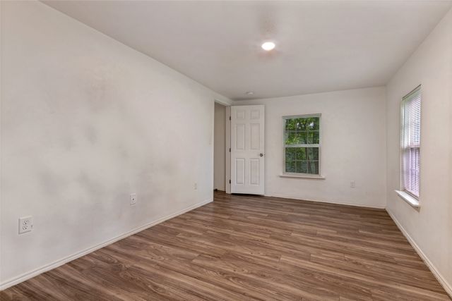 1010 E College Street, Terrell, TX 75160