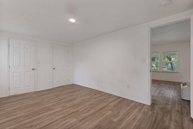 1010 E College Street, Terrell, TX 75160