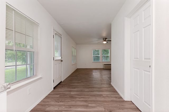 1010 E College Street, Terrell, TX 75160
