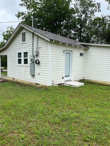 1010 E College Street, Terrell, TX 75160