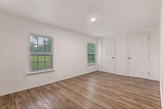 1010 E College Street, Terrell, TX 75160