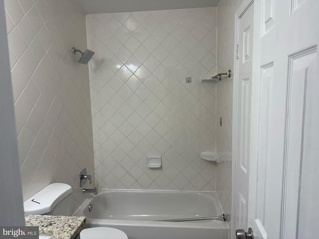 14806 HANCOCK CT, Centreville, VA 20120