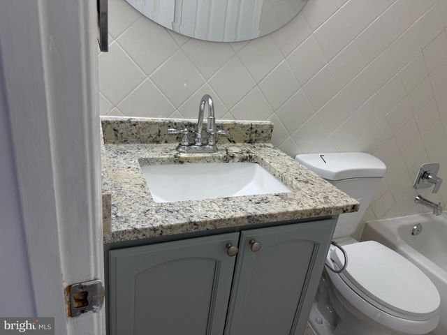 14806 HANCOCK CT, Centreville, VA 20120