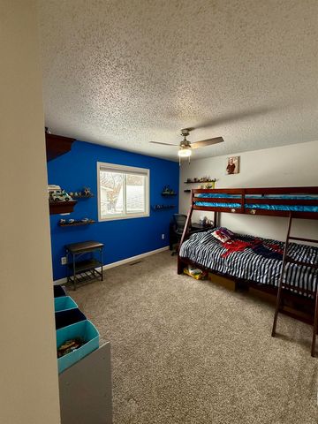 600 23rd Ave NW, Minot, ND 58703