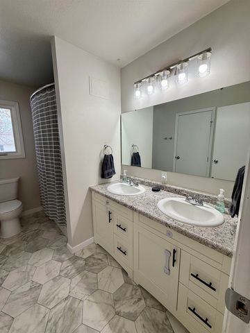 600 23rd Ave NW, Minot, ND 58703