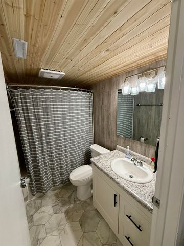 600 23rd Ave NW, Minot, ND 58703