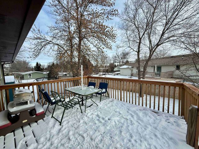 600 23rd Ave NW, Minot, ND 58703