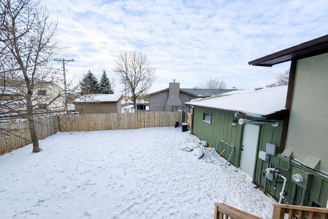 600 23rd Ave NW, Minot, ND 58703