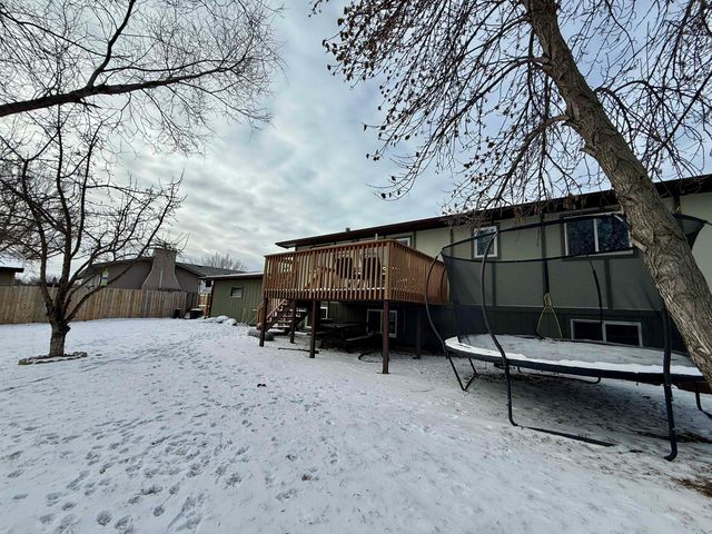 600 23rd Ave NW, Minot, ND 58703