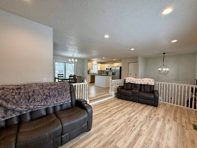 600 23rd Ave NW, Minot, ND 58703