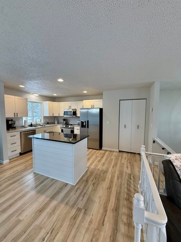 600 23rd Ave NW, Minot, ND 58703