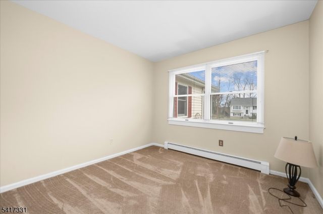 35 Marudy Dr, Clinton Town, NJ 08809