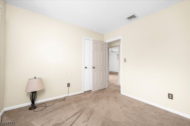 35 Marudy Dr, Clinton Town, NJ 08809