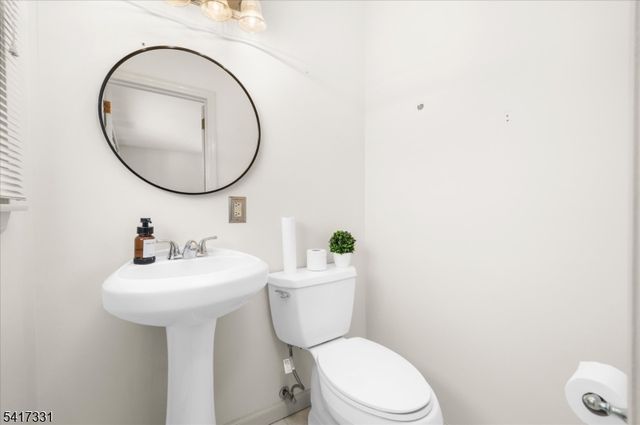 35 Marudy Dr, Clinton Town, NJ 08809