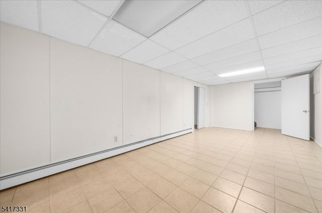 35 Marudy Dr, Clinton Town, NJ 08809