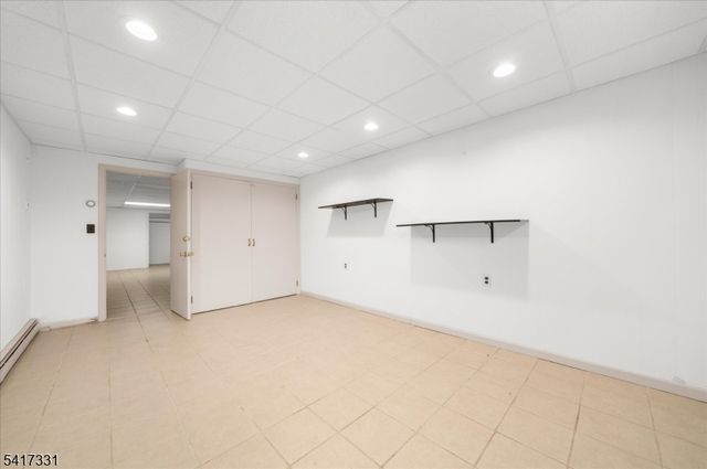 35 Marudy Dr, Clinton Town, NJ 08809