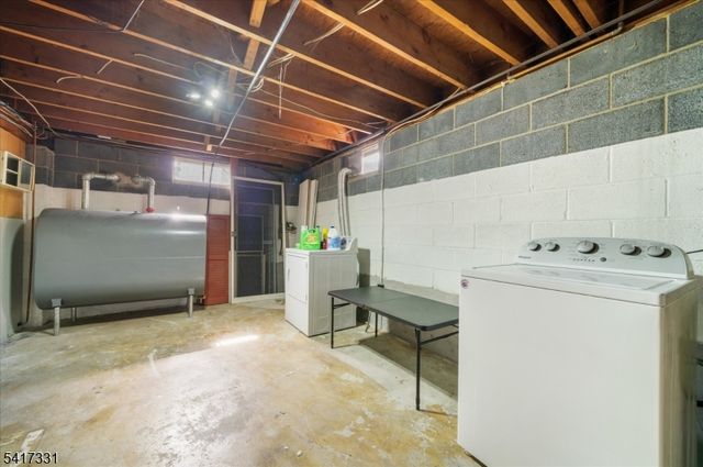 35 Marudy Dr, Clinton Town, NJ 08809