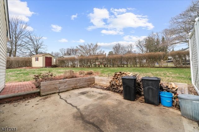 35 Marudy Dr, Clinton Town, NJ 08809