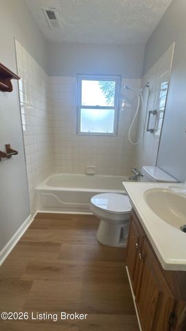 13213 Ashlawn Dr, Louisville, KY 40272