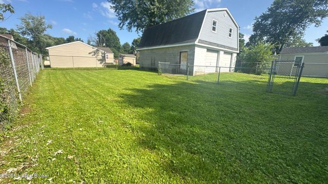 13213 Ashlawn Dr, Louisville, KY 40272