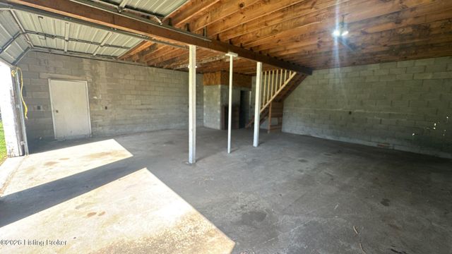13213 Ashlawn Dr, Louisville, KY 40272