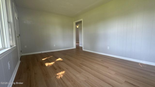 13213 Ashlawn Dr, Louisville, KY 40272