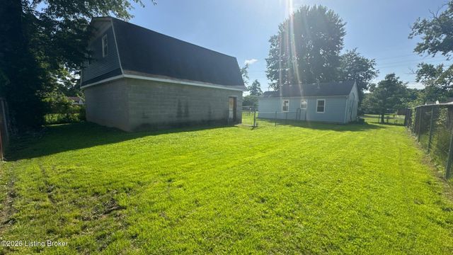 13213 Ashlawn Dr, Louisville, KY 40272