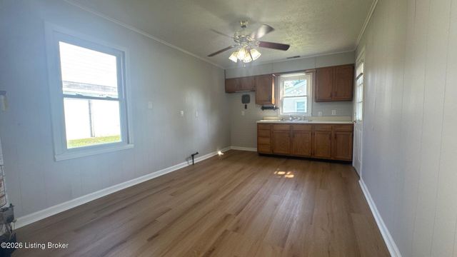 13213 Ashlawn Dr, Louisville, KY 40272