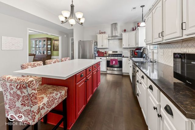 5225 W Stonehaven Lane, New Palestine, IN 46163