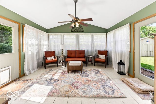 5225 W Stonehaven Lane, New Palestine, IN 46163