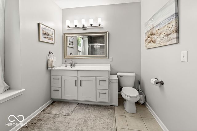 5225 W Stonehaven Lane, New Palestine, IN 46163