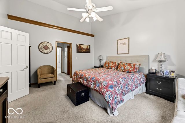 5225 W Stonehaven Lane, New Palestine, IN 46163