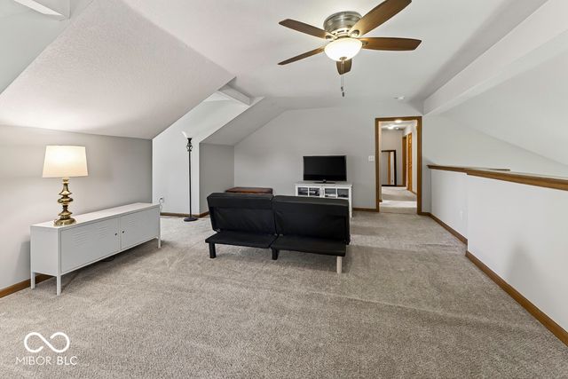 5225 W Stonehaven Lane, New Palestine, IN 46163